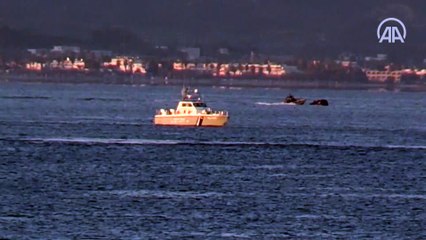 Yunan güvenlik güçleri, düzensiz göçmen botlarını zorla geri döndürdü
