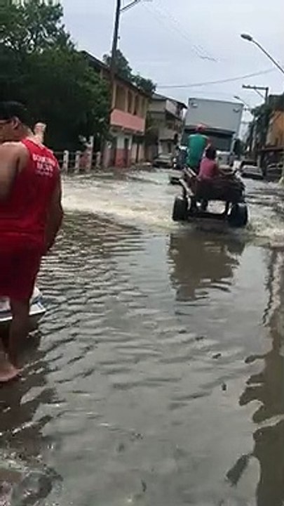 Bombeiros resgatam idosa acamada em Vila Velha