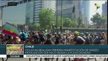 Ciclistas chilenos realizan una rodada contra el gobierno de Piñera