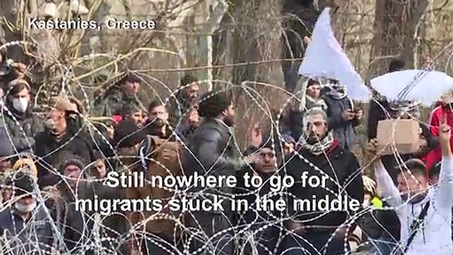 Clashes escalate between Greek army and migrants on Turkish border