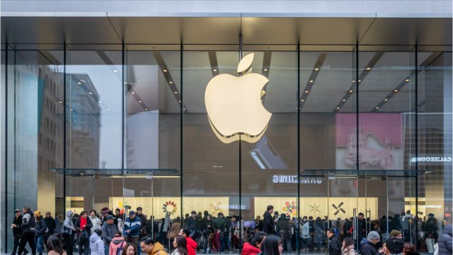 Apple Paying $500 Million Fine For Throttling