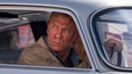 Open Letter Asks 'No Time to Die' Release Date Be Postponed | THR News
