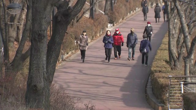 [날씨] 전국 구름 많고 포근...큰 일교차 주의 / YTN