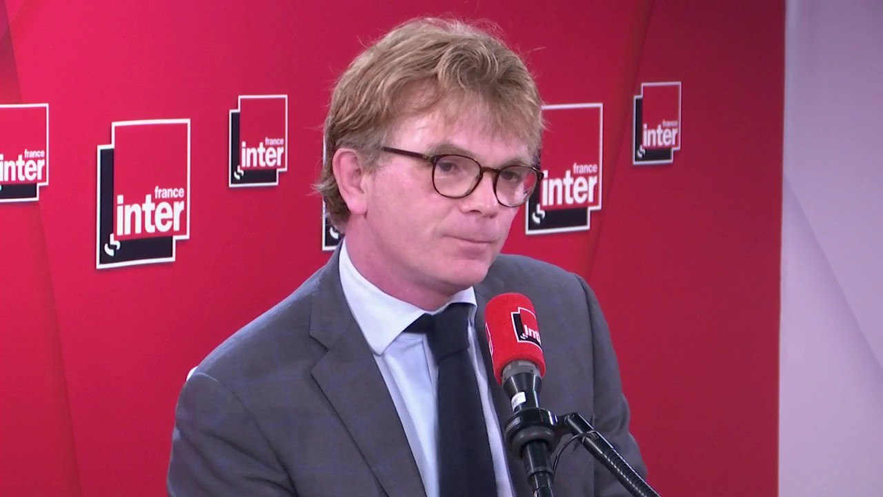 Marc Fesneau, ministre chargé des Relations avec le Parlement : "J'entends Mr Mélenchon dire qu'il n'était pas dans une logique d'obstruction. On peut dire aussi que la terre est plate"