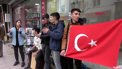 Edirne sokak müzisyenleri, şehitleri andı