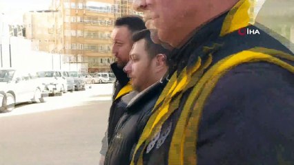 Eşini 9 yerinden bıçaklayıp öldürmüştü...Sebebi 'şiddetli geçimsizlik'