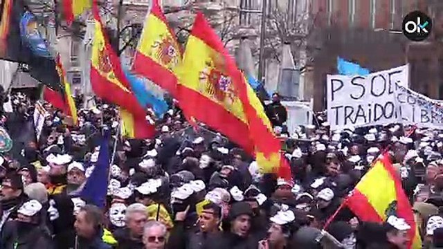 Tensión entre policías y los sindicatos en la manifestación frente al Congreso
