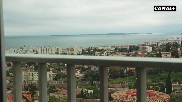 UNE VIE NOUS SEPARE - Extrait du film documentaire - C'est important de parler