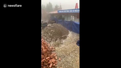 Hailstorm batters down upon mountainous provinces of Vietnam