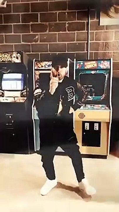 Essayez de rapper aussi vite qu'Eminem ? Impossible !