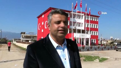 Sınırdaki Okul Türk Bayrağına Boyandı