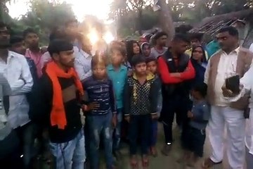 सड़क पर ब्रेकर ना बनाए जाने से ग्रामीणों का गुस्सा फूटा कल होगा  रोड जाम।