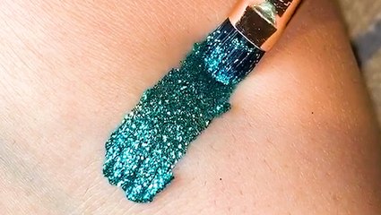 Customize your own pressed glitter palette