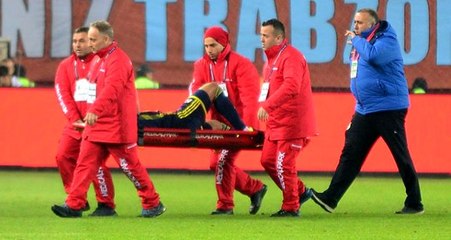 Maçın başında korkutan sakatlık! Falette ambulansla hastaneye kaldırıldı