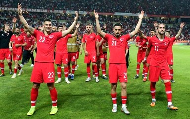 Son dakika: Milli takımın Avusturya ve Slovenya maçları seyircisiz oynanacak