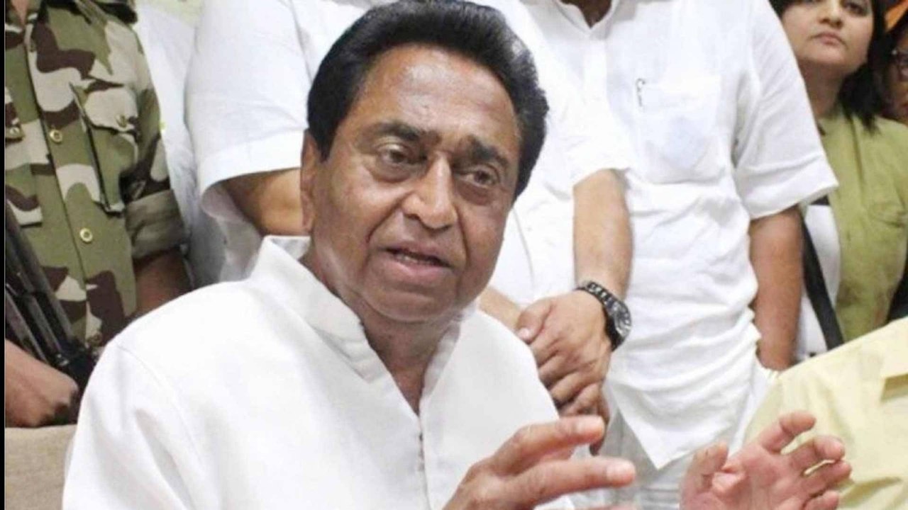 MLAs in Gurgaon hotel push Kamal Nath Governmen...
