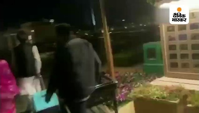 कांग्रेस का दावा- भाजपा ने 9 विधायकों को गुड़गांव के होटल में बंधक बनाया; दिग्विजय बोले- हमारे सभी 6 एमएलए लौटने को तैयार