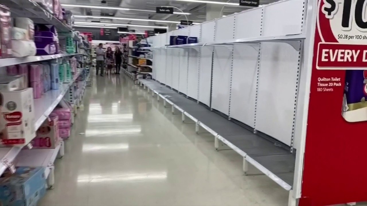 Coronavirus: à Sydney, les habitants se ruent sur le papier toilette