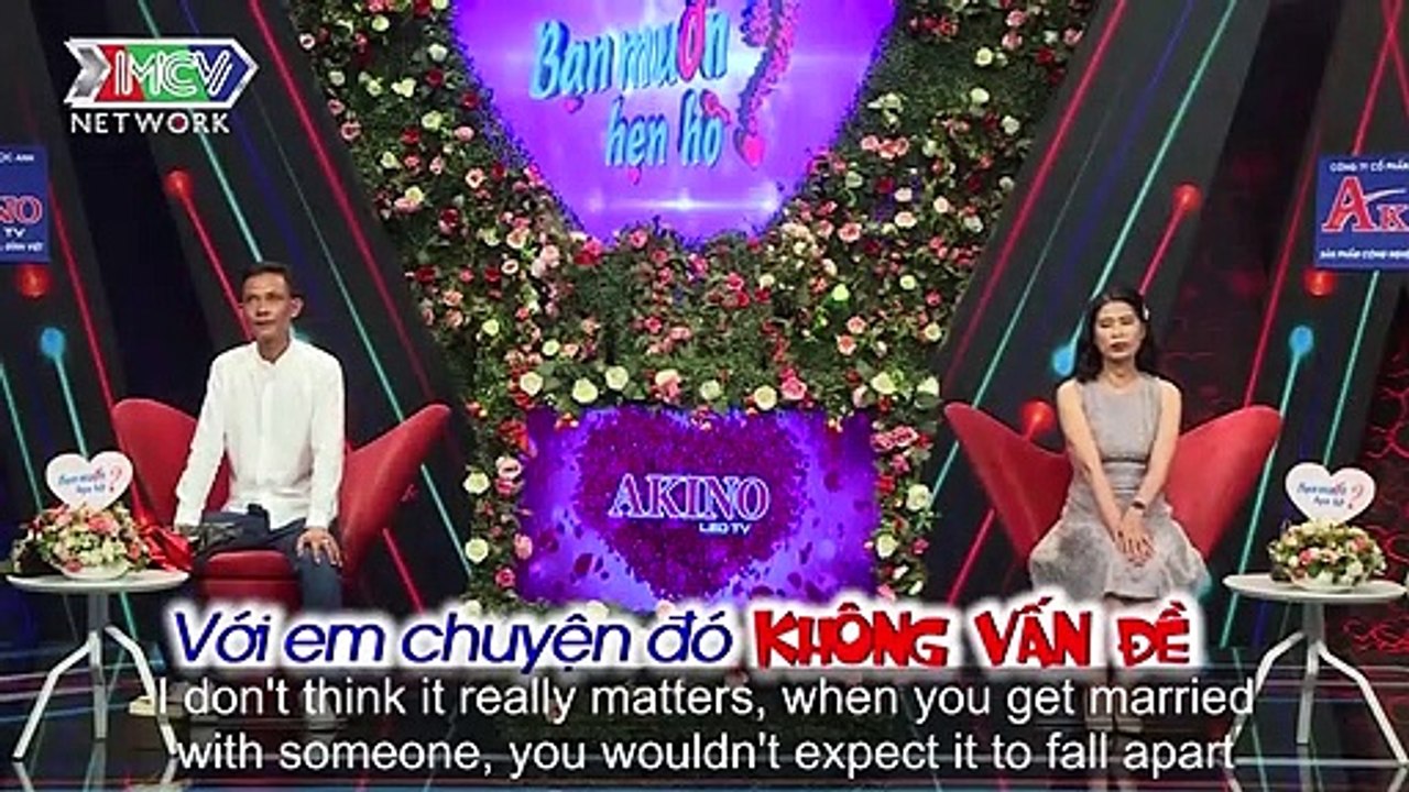 The girl received swimsuit and bra pads from the man