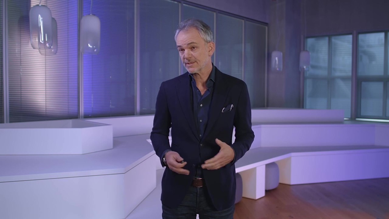 BMW Concept i4 - Adrian van Hooydonk, Senior Vice President BMW Group Design