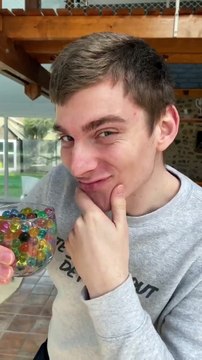 El viral engaño de un ‘youtuber’ para mostrar su bañera llena de bolas de gel