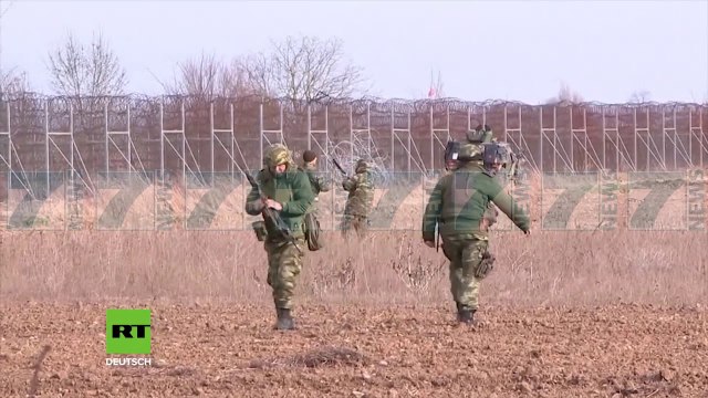 MIJERA REFUGJATE BLLOKOHEN NE KUFIRIN MES TURQISE E GREQISE - News, Lajme - Kanali 7