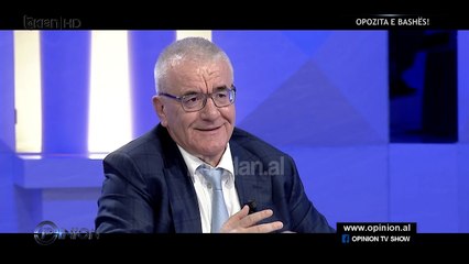 "Jo jo ti nuk me pergjigjesh mua, dal jashte une!"