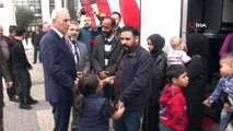Ümraniye Belediye Başkanı İsmet Yıldırım Suriye'ye geri dönen kafileyi uğurluyor