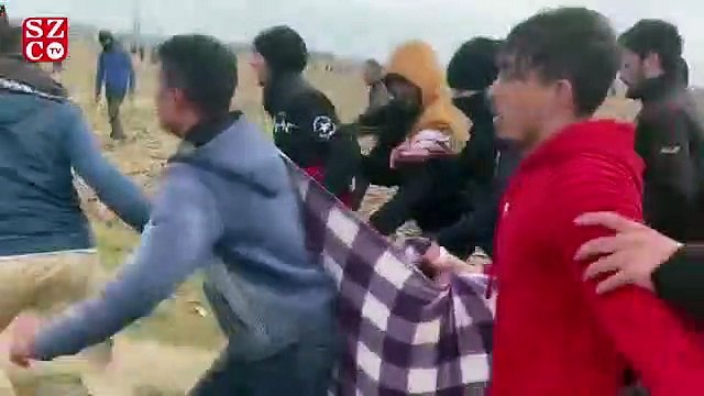 Yunan güvenlik güçleri, sınırı geçmek isteyen göçmenlerin üzerine ateş açtı