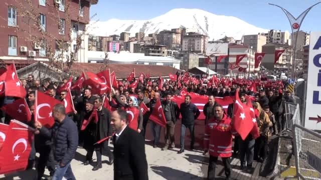 Bahar Kalkanı Harekatı na destek yürüyüşü