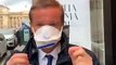 Coronavirus: Nicolas Dupont-Aignan se plaint d'un masque de protection...qu'il porte à l'envers - VIDEO