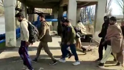 Sığınmacıların Yunanistan'a geçişleri sürüyor