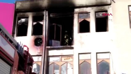 Bursa'da, mobilya aksesuarları imalathanesinde yangın