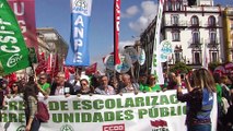 Miles de personas protestan en Andalucía contra el decreto de escolarización
