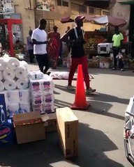 Sandaga  - Une asiatique tombe en syncope en pleine rue et crée la panique