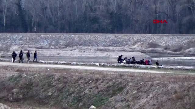 Meriç nehri'nden yunanistan'a geçen göçmenlerin kayık kavgası