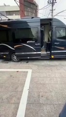 Corona virüs korkusu ile ortaya çıkan yeni selamlaşma tarzı...