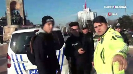 Taksim'de iğrenç olay! Genç kızlar neye uğradıklarını şaşırdı