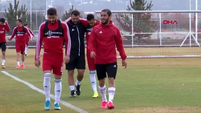 Spor rıza çalımbay'dan mert hakan ve emre kılınç açıklaması