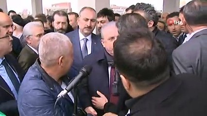 Trafik kazasında hayatını kaybeden ünlü hafız ve mevlithan İsmail Coşar ve eşi Sevim Coşar son yolculuğuna uğurlanıyor
