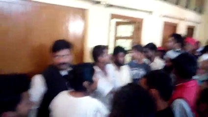 सुल्तानपुर: पूर्व सपा विधायक की महिला मित्र का हाइवोल्टेज ड्रामा जारी