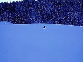 Ski Morzine Attentionn ca descend