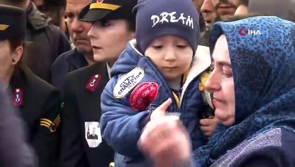 Şehit Uzman Onbaşı Armağan'ı son yolculuğuna binlerce kişi uğurladı