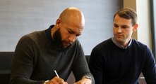 Tim Howard, hem hissedarı hem de sportif direktörü olduğu kulübün kalecisi oldu