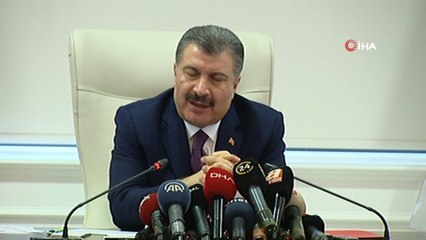 Sağlık Bakanı Koca:'Vatandaşımıza şunu söylüyoruz: Mümkün mertebe yurtdışına gitmeyen. Yurtdışından dönüşlerde de ne olursunuz 14 gün evlerinizde kendinizi izole edin. Yakınlarınıza bulaştırmayın'