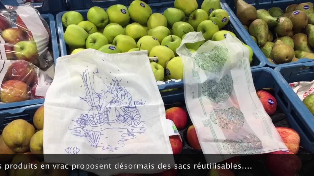 Les sacs réutilisables se trouvent désormais dans toutes les grandes surfaces proposant des produits en vrac.