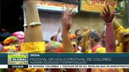 La India se prepara para el Festival de Holi, una celebración de color