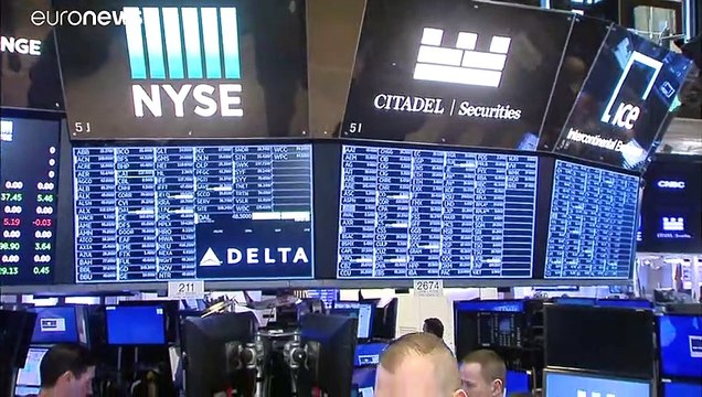 Crollano le borse europee: in fumo 1300 miliardi in due settimane