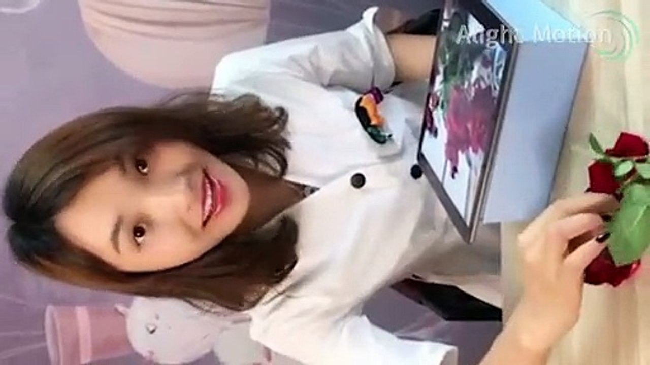 See this hot girl what is they doing