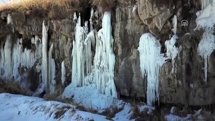 Erciş'te soğuk hava etkiliyor